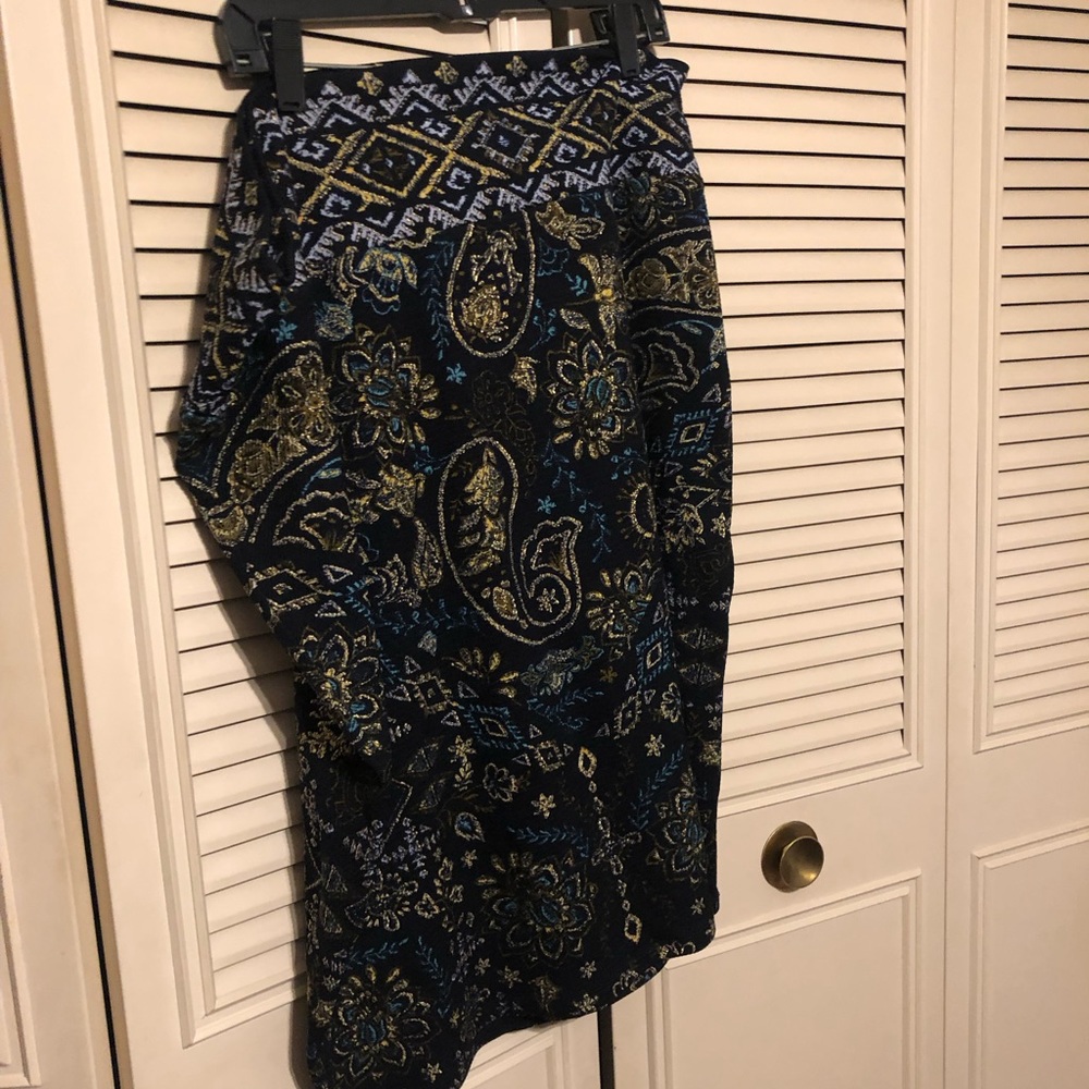 LuLaRoe 3X Cassie Elegant Collection Navy with Gold paisley pattern